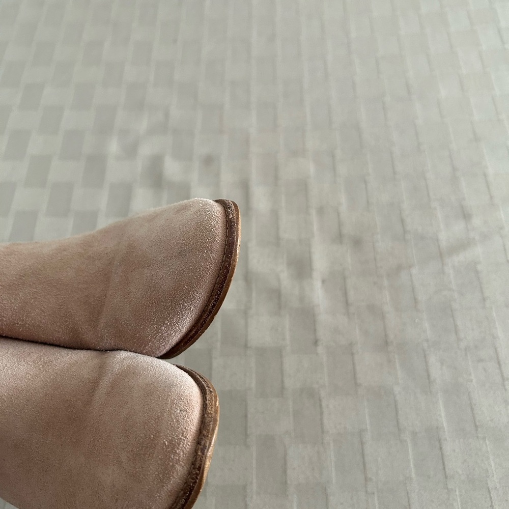 Madewell The Harper Mules in Suede - Picture 11 of 14